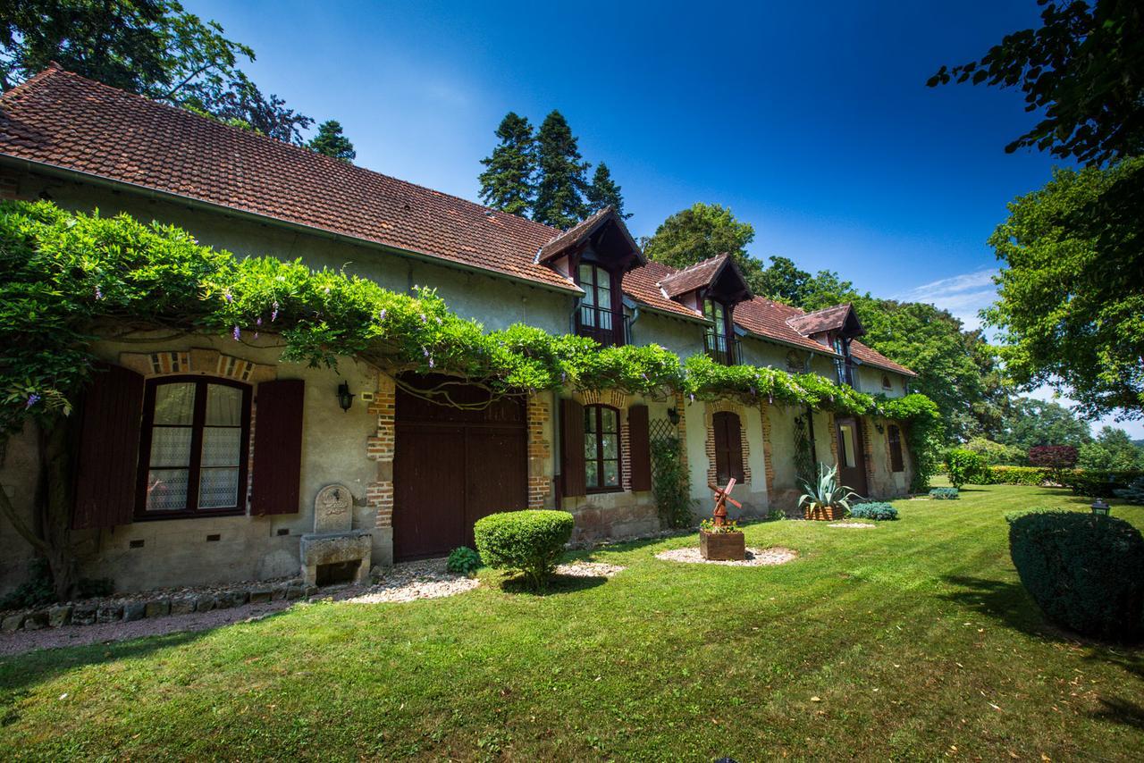 Hotel Le Chalet Montegut Coulandon Zewnętrze zdjęcie